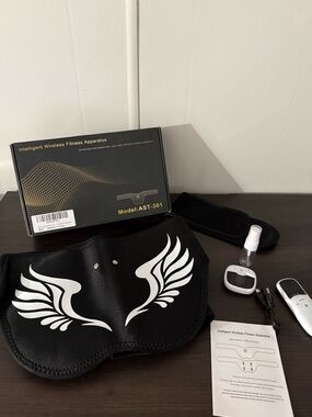 Wireless Black Abdominal Muscle Stimulator with Remote - Unbranded